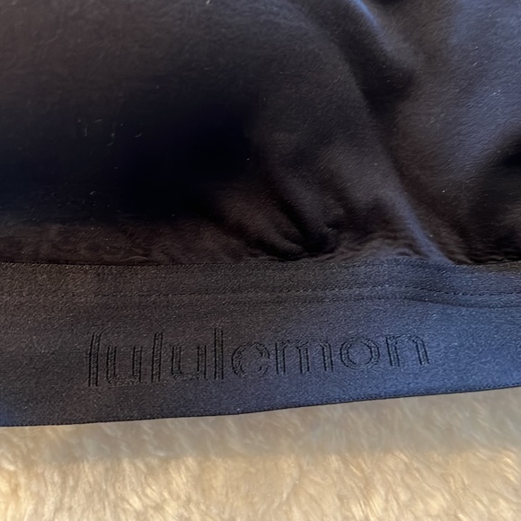 Black Lululemon sports bra size 34 a - Picture 5 of 6